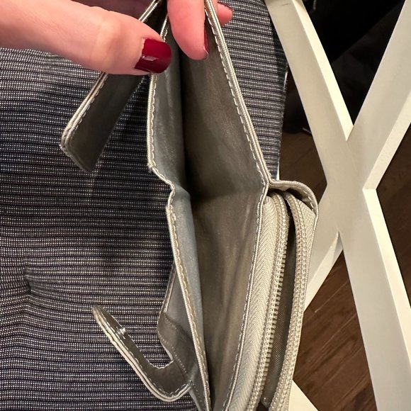 Kipling small wallet in gold - Picture 6 of 6